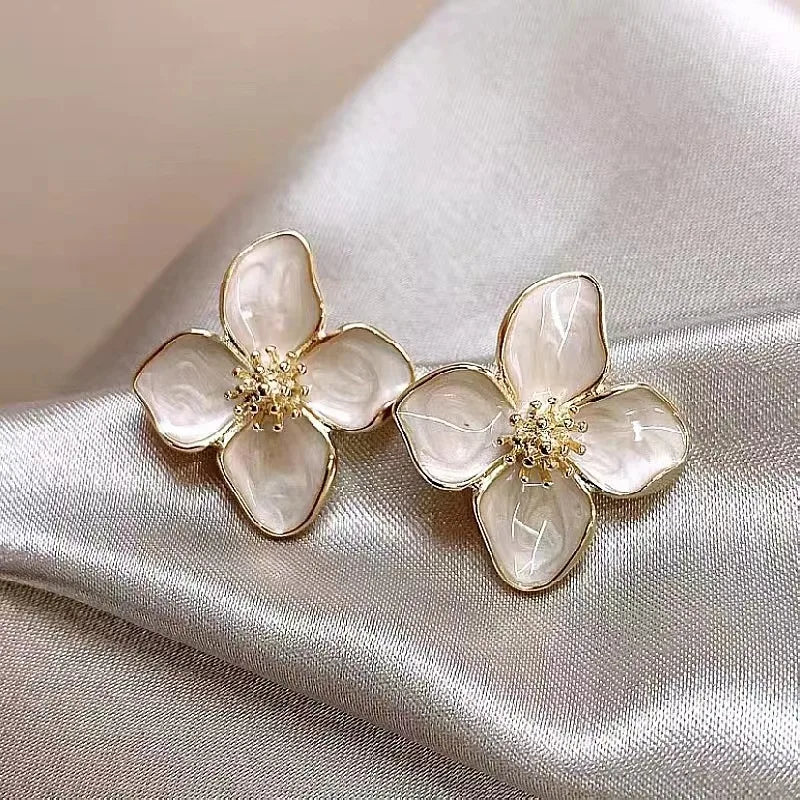 Vintage Sweet Flower Stud Earrings – Multi-Colored Metal Floral Jewelry for Women, Elegant Gift for Party & Wedding